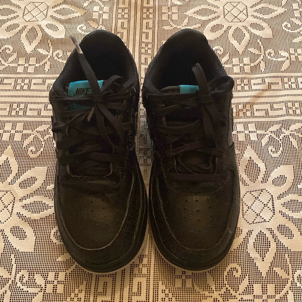 Nike space jam boys shoes